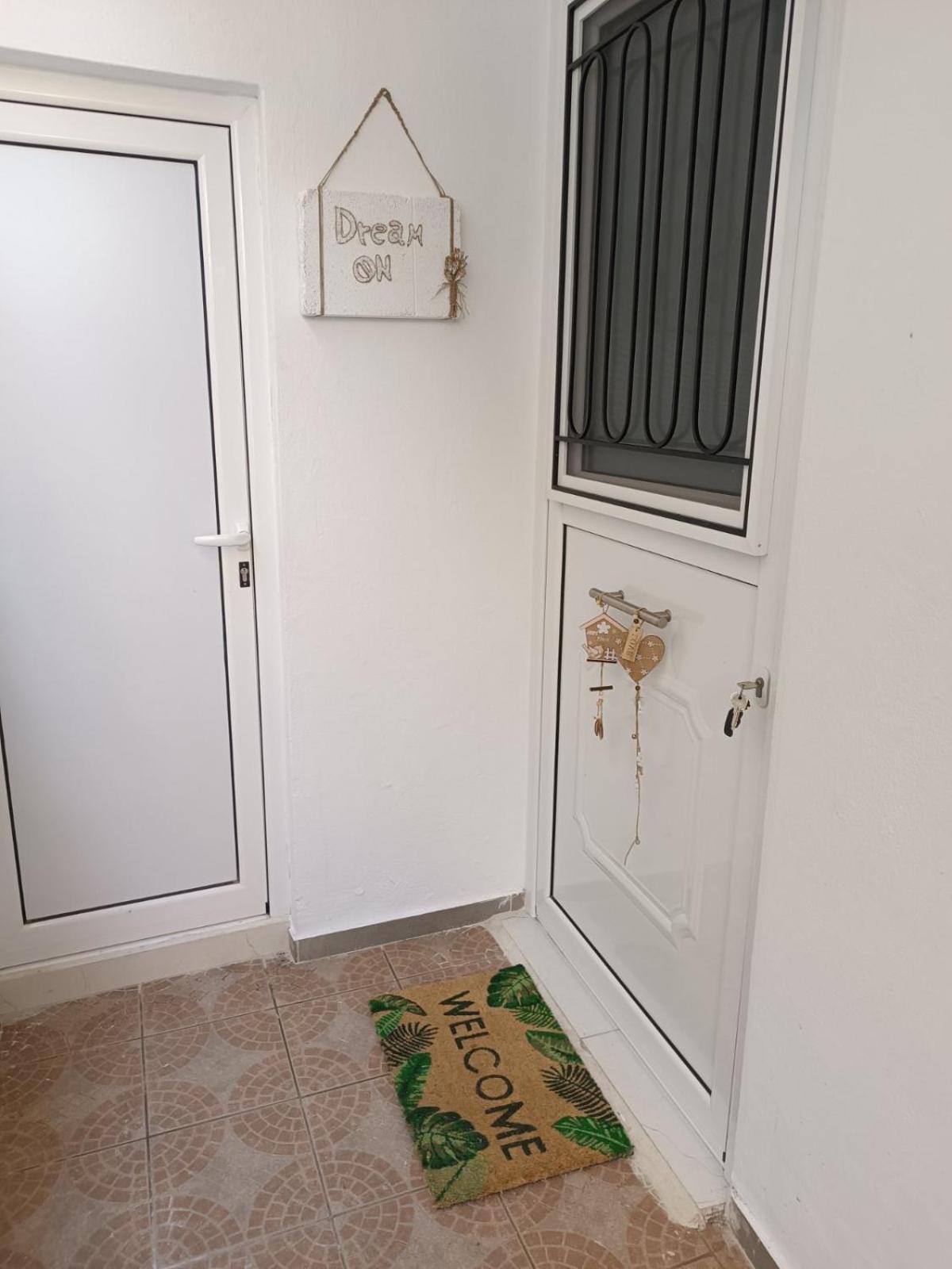 Dream On Apartment Kalamaki  Luaran gambar